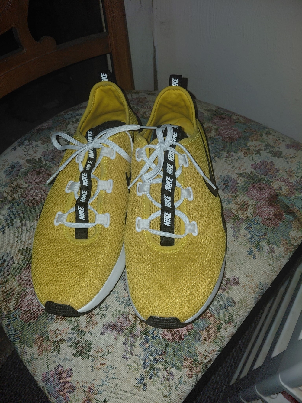 Nike Yellow Mesh Women’s Athletic Sneakers with White Laces